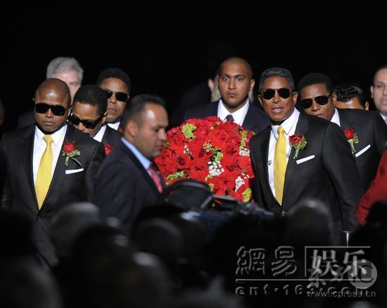 迈克杰克逊葬礼图片直播迈克杰克逊葬礼视频