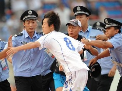 赵世桐被罚终身禁赛 因百米追打裁判