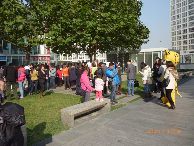雅酷折扣风暴引起抢购热潮