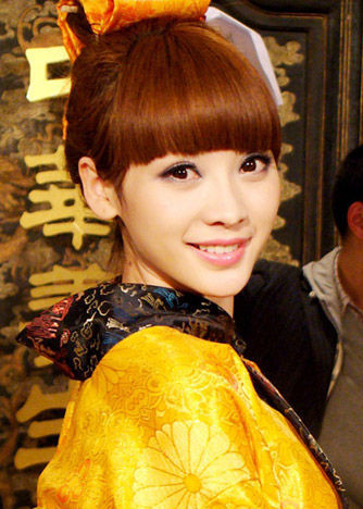 柳岩个人资料身高 照片体重大全 全方位的了解