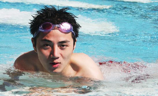 余少群个人资料 图片 老婆 女友 微博 隋唐英雄